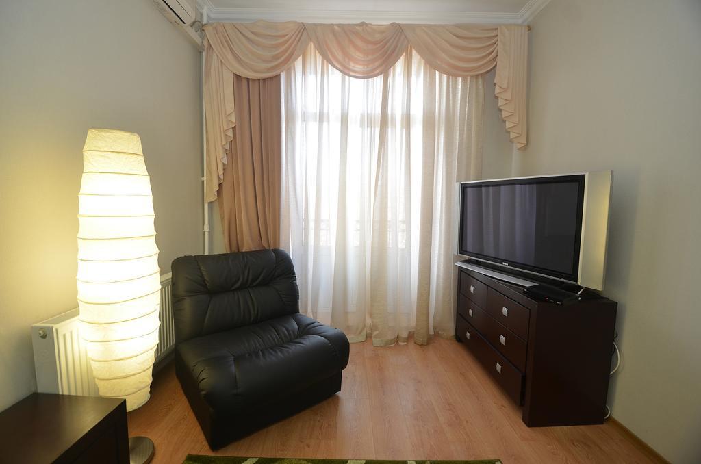 Apartments In The City Center On Sobornaya Street 니콜라예프 객실 사진